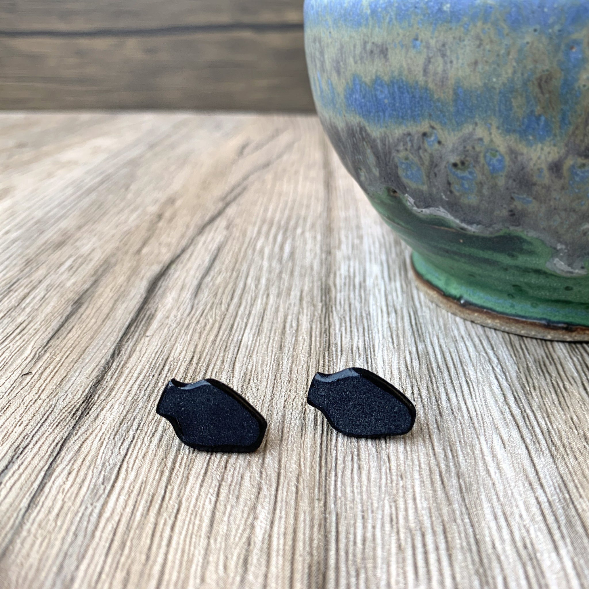 Matte Front Vessel Studs